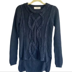 Zaraknit navy size small sweater.